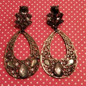 Smoke Crystal Pierced Earrings